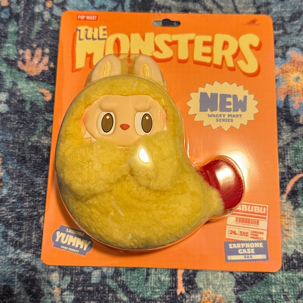 The Monsters Yellow Earphone Case 100% authentic